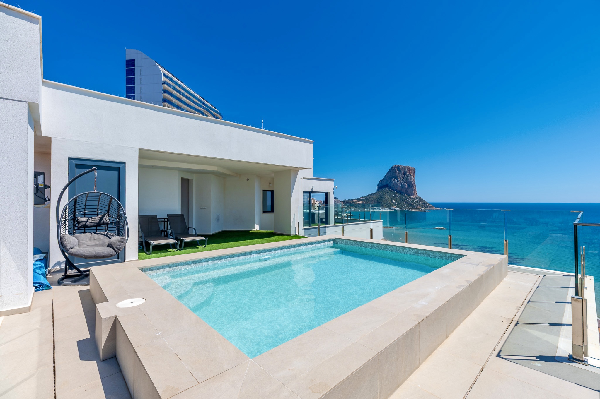1434NS - Penthouse in Arenal, Calpe — Duplex mit Dachpool und Meerblick