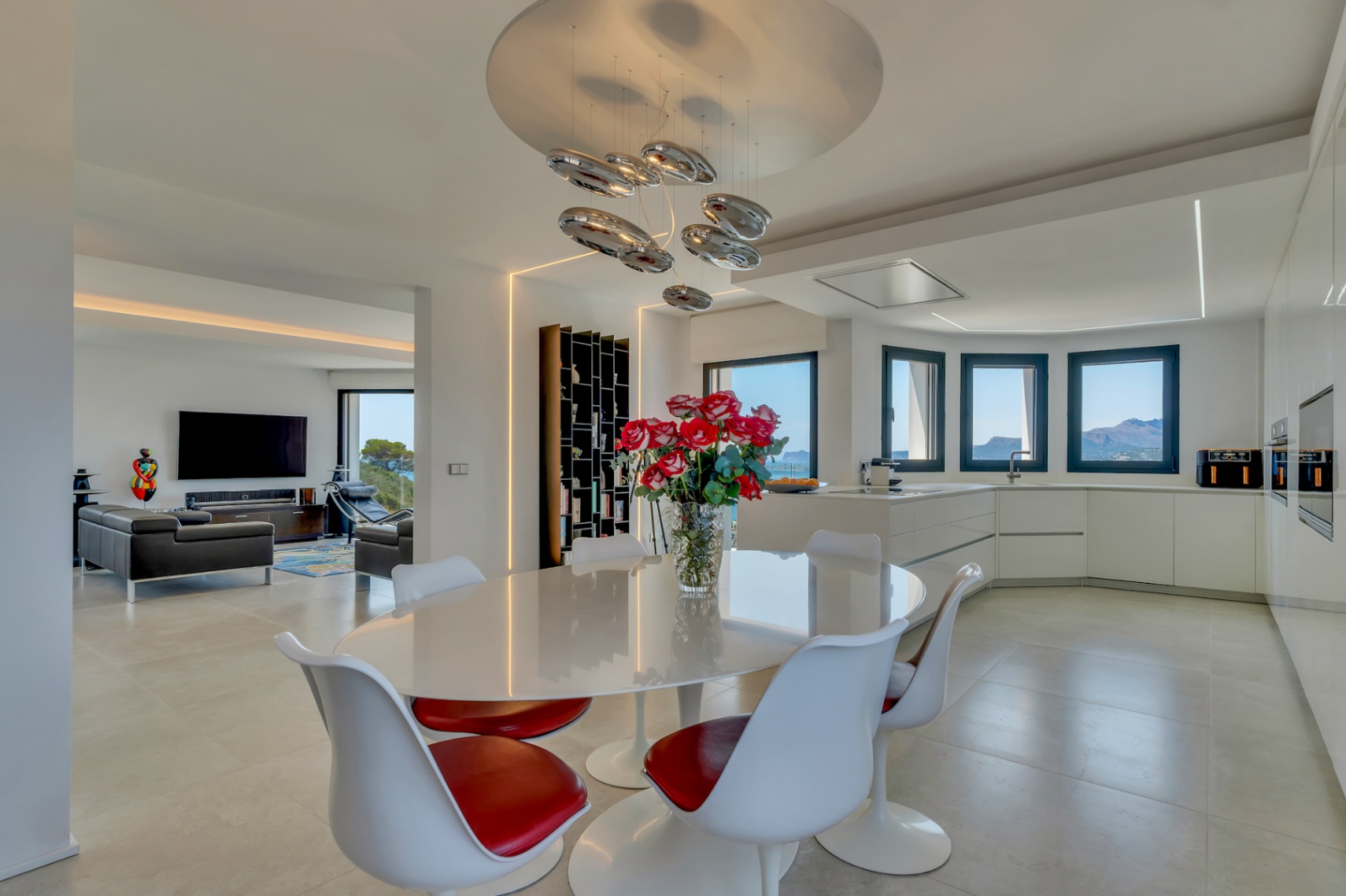 12717DR - Villa entièrement rénovée avec vue panoramique sur la mer à El Portet.