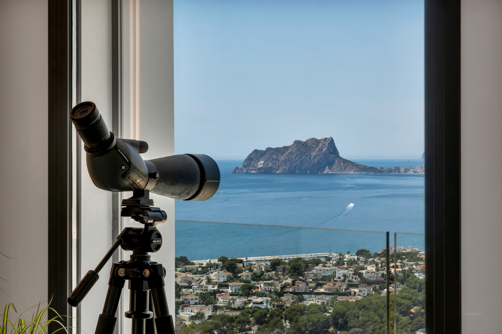 12717DR - Villa entièrement rénovée avec vue panoramique sur la mer à El Portet.