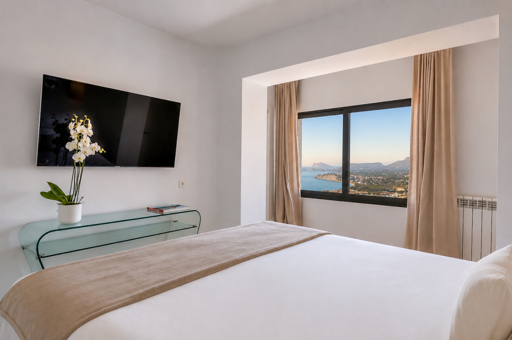 12717DR - Villa entièrement rénovée avec vue panoramique sur la mer à El Portet.