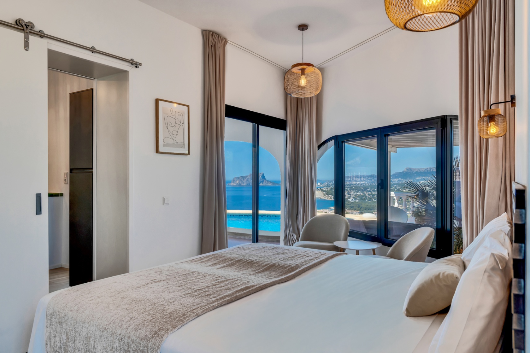 12717DR - Villa entièrement rénovée avec vue panoramique sur la mer à El Portet.