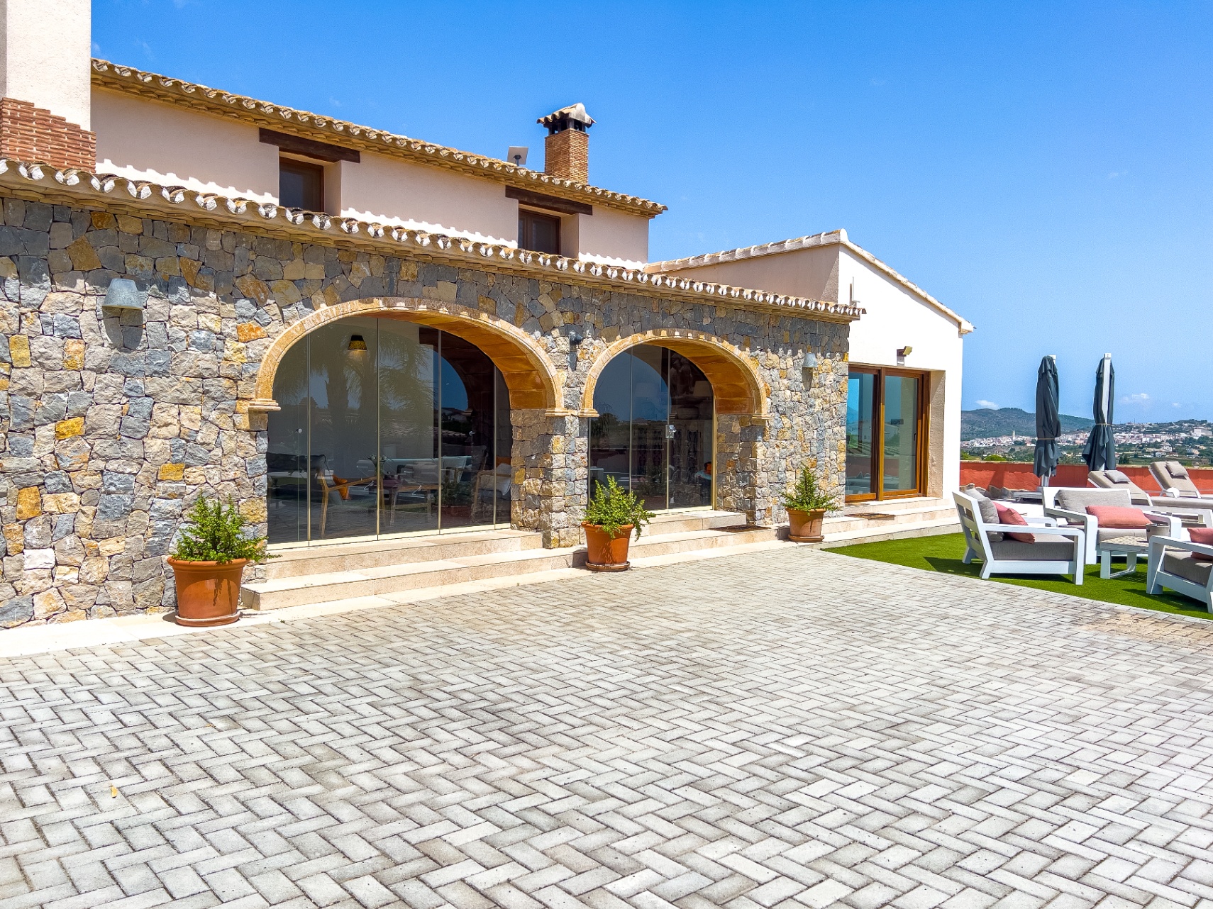 12732NS - Finca con mucho encanto, vistas al mar, privacidad y piscina climatizada cerca de Moraira.