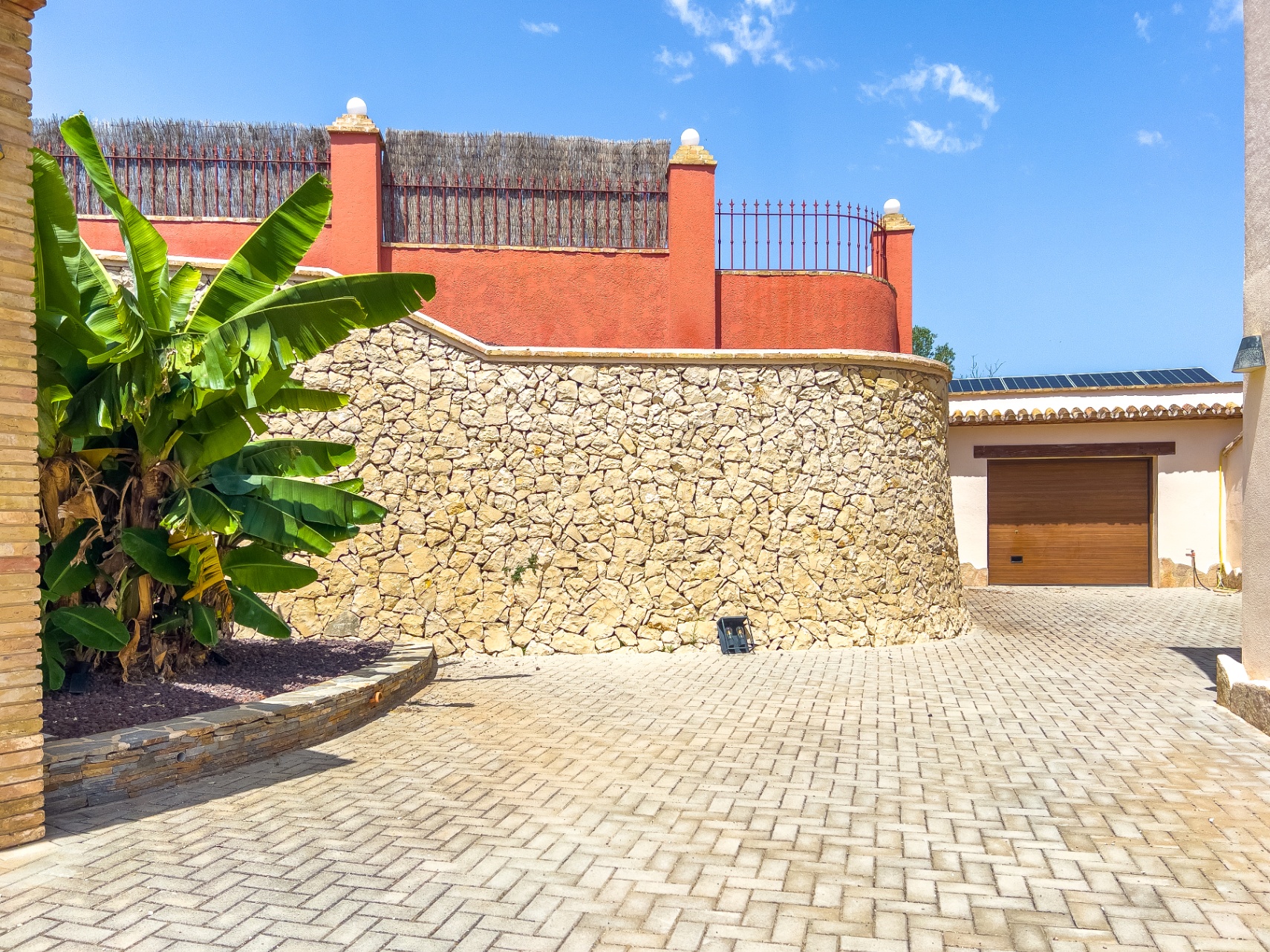 12732NS - Finca con mucho encanto, vistas al mar, privacidad y piscina climatizada cerca de Moraira.
