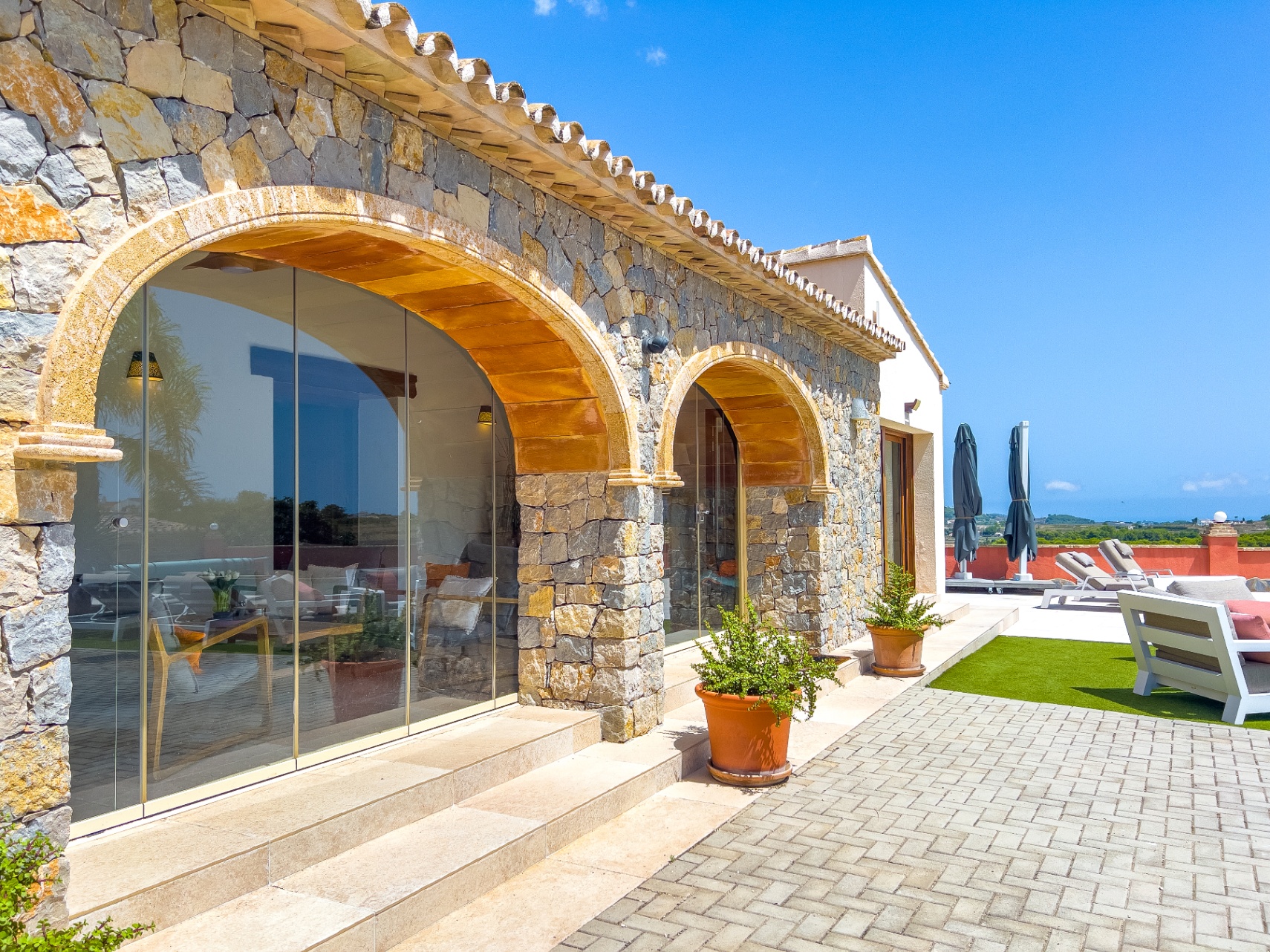 12732NS - Finca con mucho encanto, vistas al mar, privacidad y piscina climatizada cerca de Moraira.