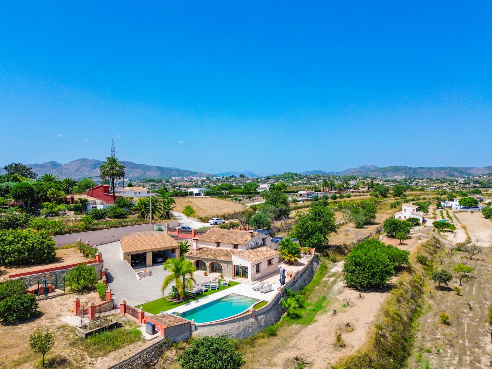 12732NS - Finca con mucho encanto, vistas al mar, privacidad y piscina climatizada cerca de Moraira.