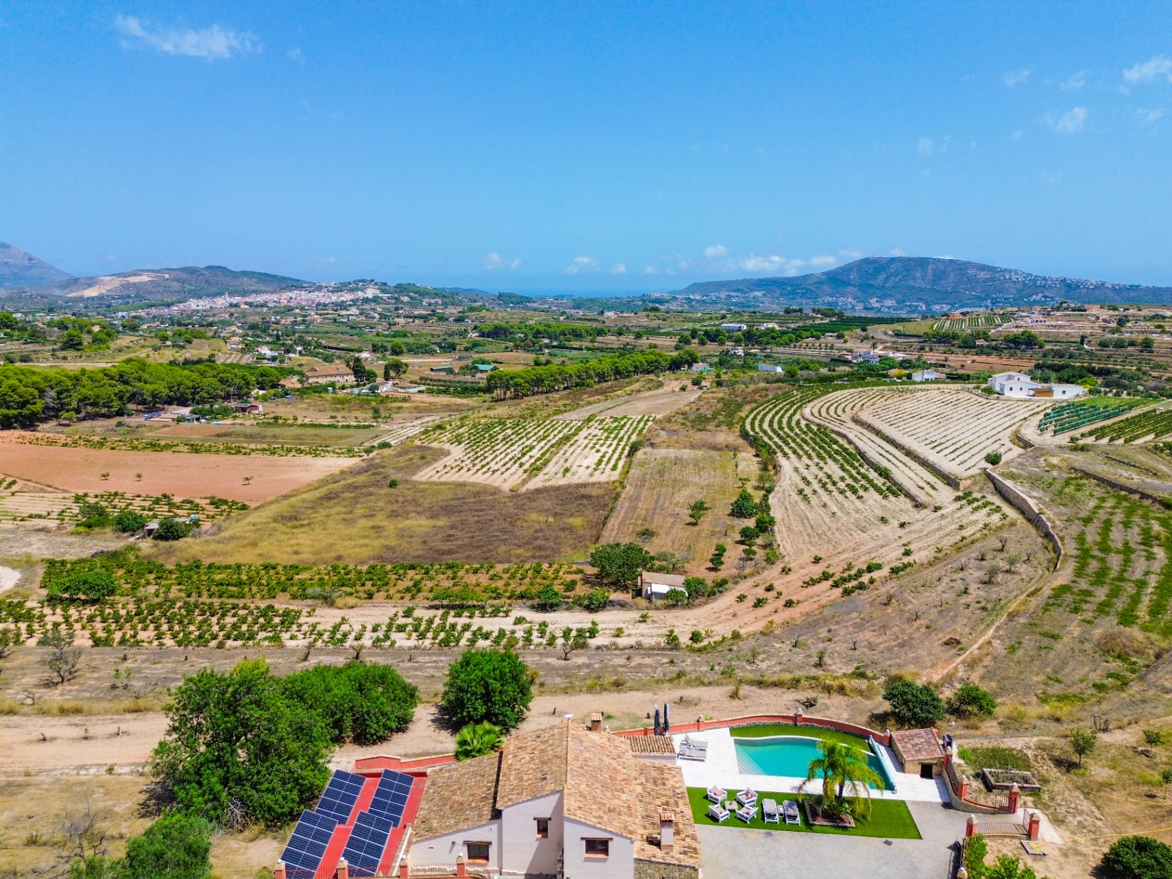 12732NS - Finca con mucho encanto, vistas al mar, privacidad y piscina climatizada cerca de Moraira.