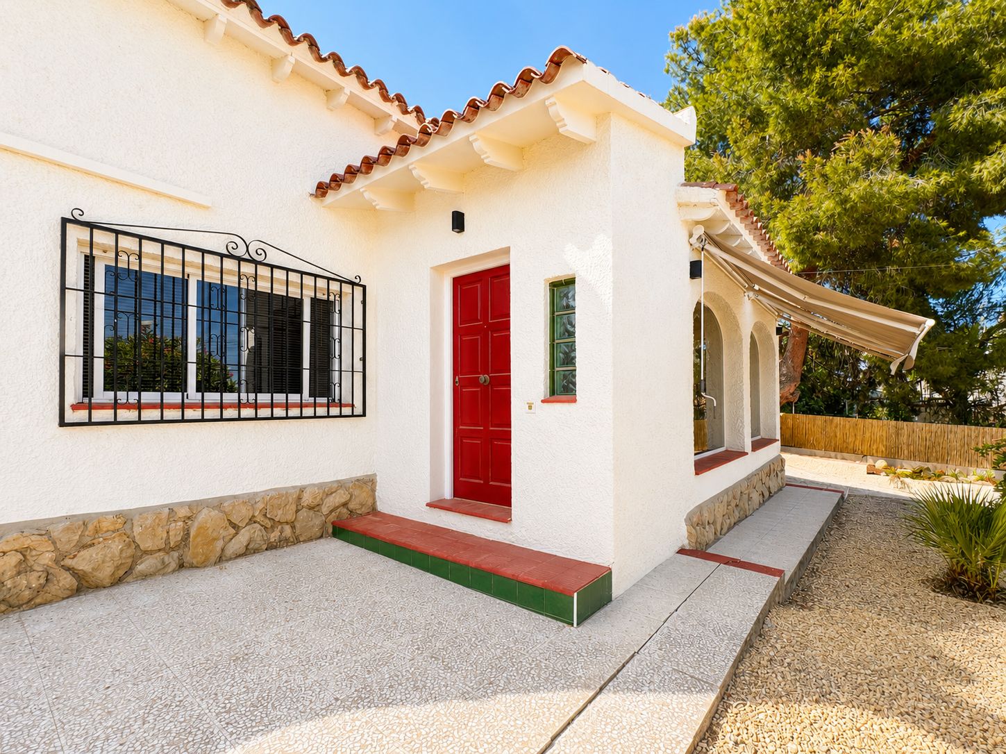 1440DR - Renovierte Villa mit Unabhängigem Gästestudio in Puerto Azul, La Nucía
