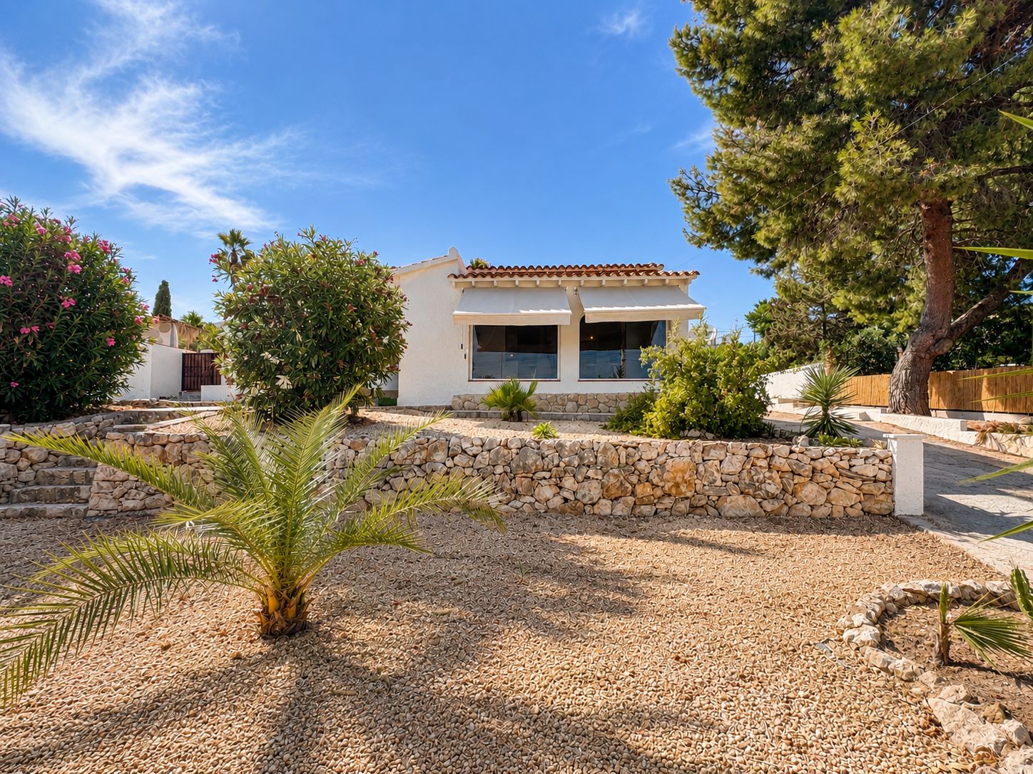 1440DR - Renovierte Villa mit Unabhängigem Gästestudio in Puerto Azul, La Nucía