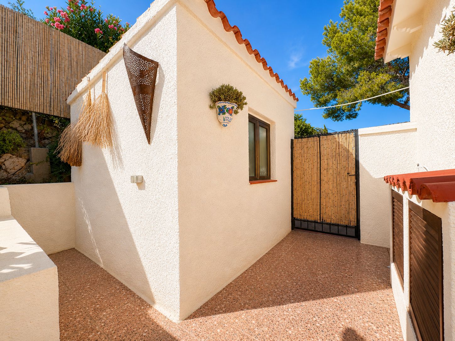 1440DR - Renovierte Villa mit Unabhängigem Gästestudio in Puerto Azul, La Nucía