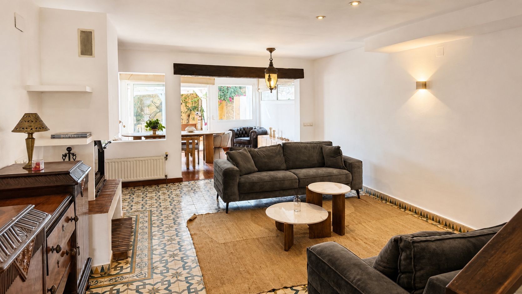 Characterful house directly by the sea in La Olla, Altea