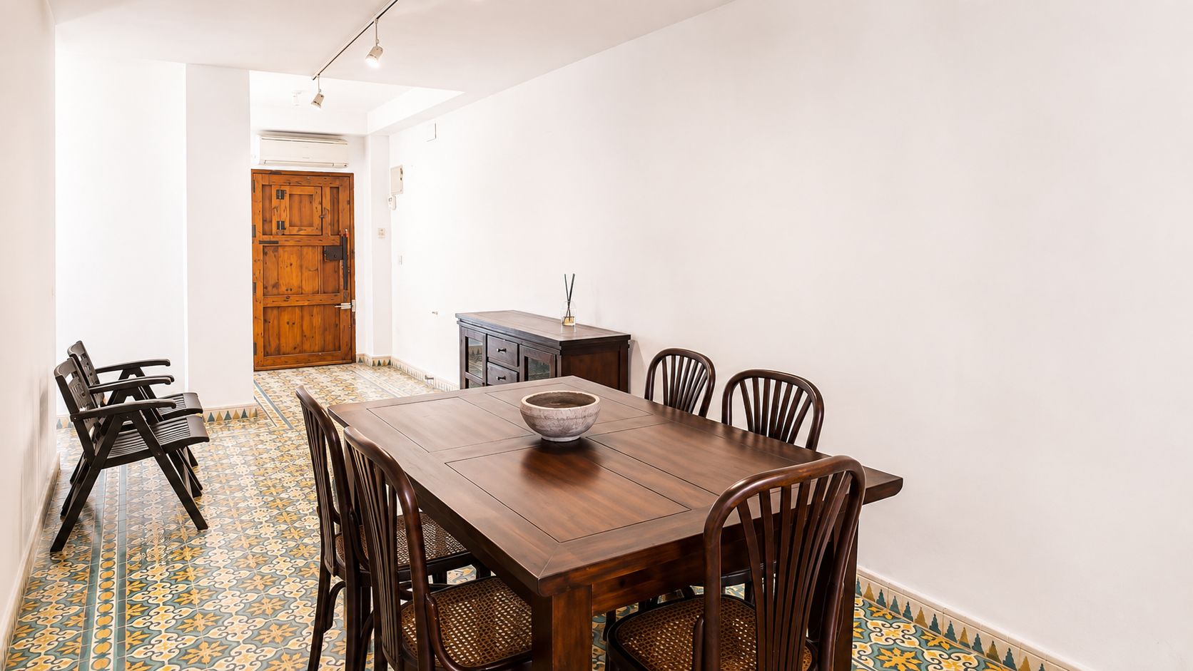 Characterful house directly by the sea in La Olla, Altea