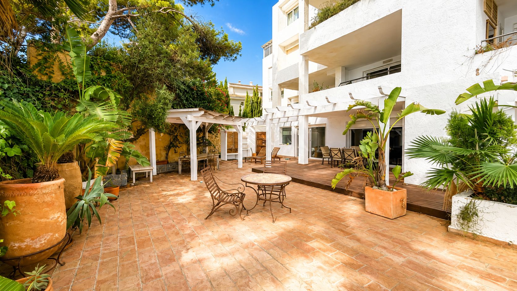 Characterful house directly by the sea in La Olla, Altea
