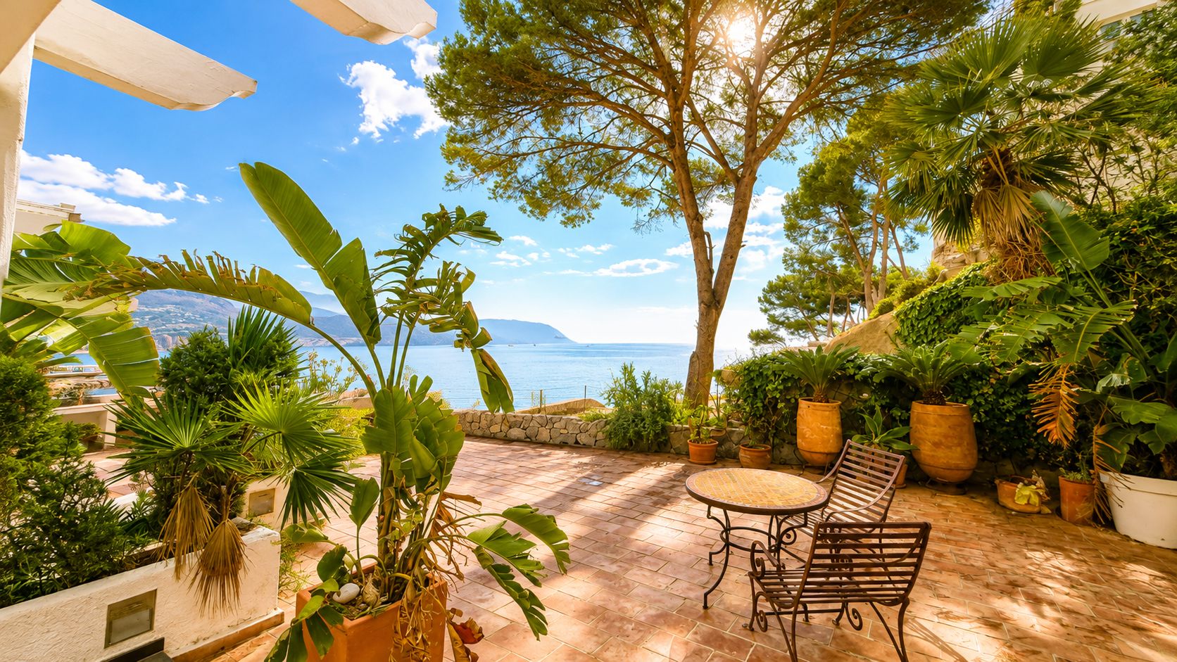 Characterful house directly by the sea in La Olla, Altea