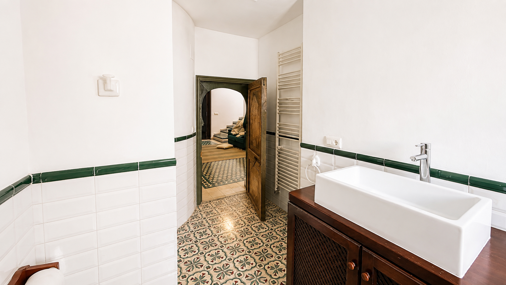 Characterful house directly by the sea in La Olla, Altea