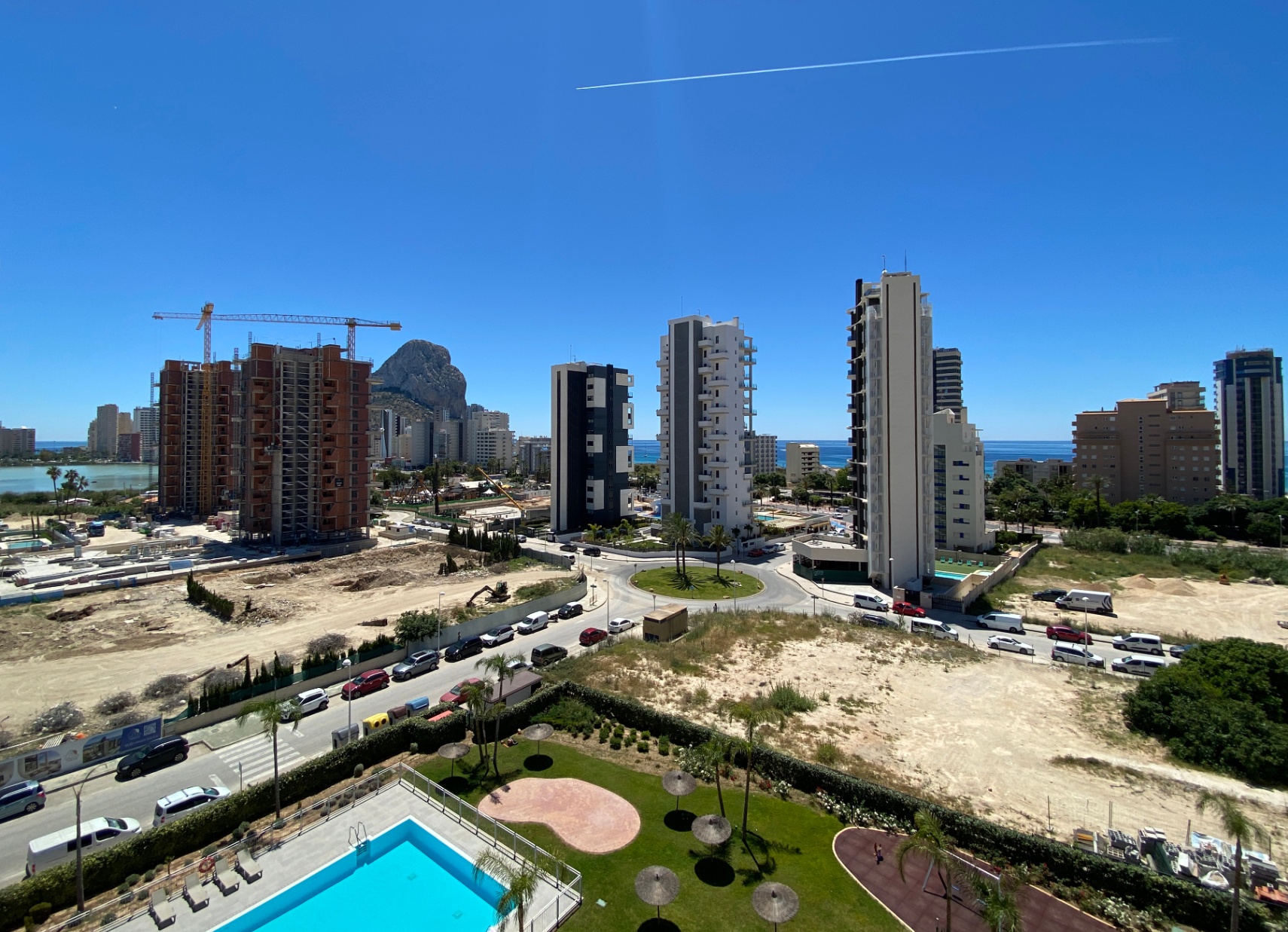 12741NS - Modern duplex apartment with sea view in Calpe