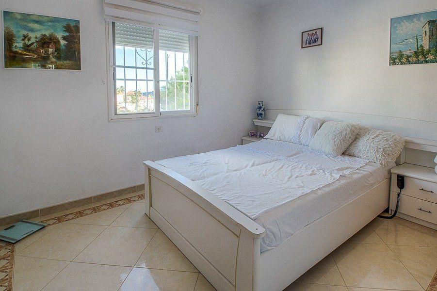 1007DA - Magnífica villa situada en una urbanización tranquila en la Nucía