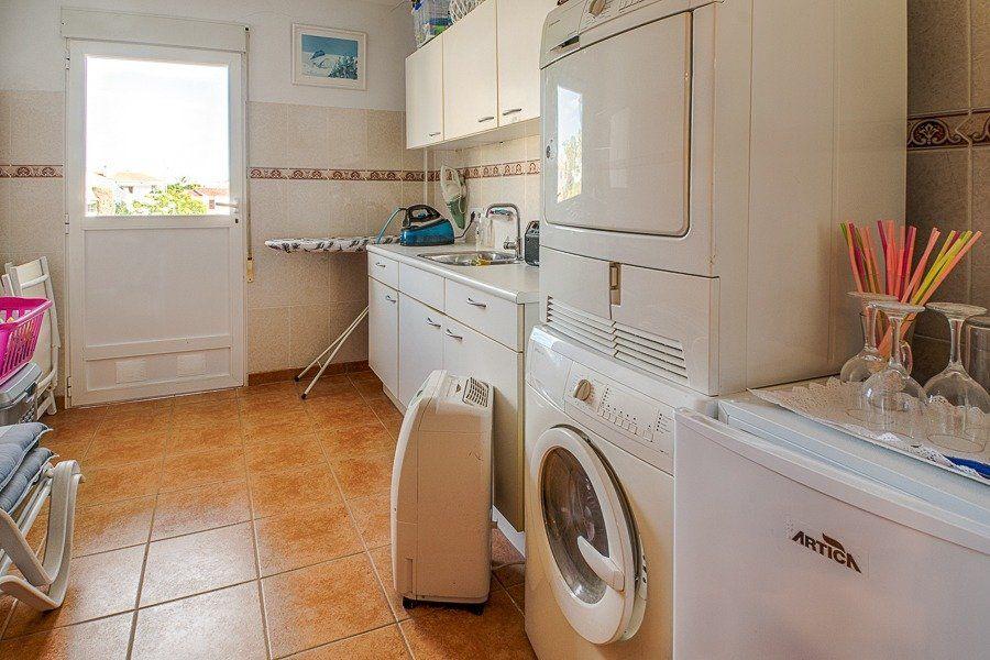 1007DA - Magnífica villa situada en una urbanización tranquila en la Nucía