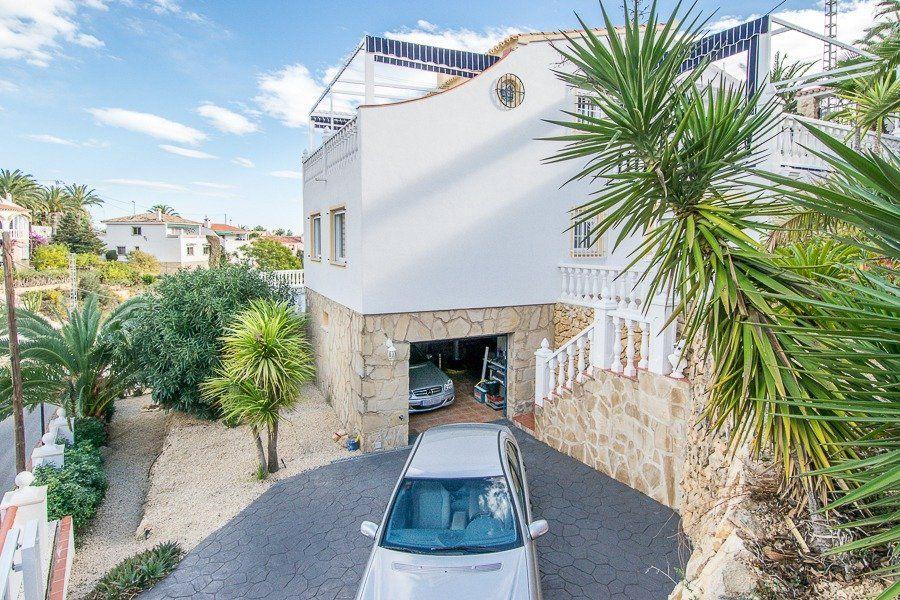 1007DA - Magnífica villa situada en una urbanización tranquila en la Nucía