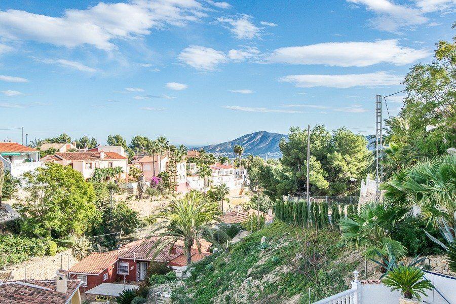 1007DA - Magnífica villa situada en una urbanización tranquila en la Nucía