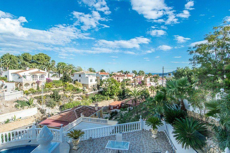 1007DA - Magnífica villa situada en una urbanización tranquila en la Nucía