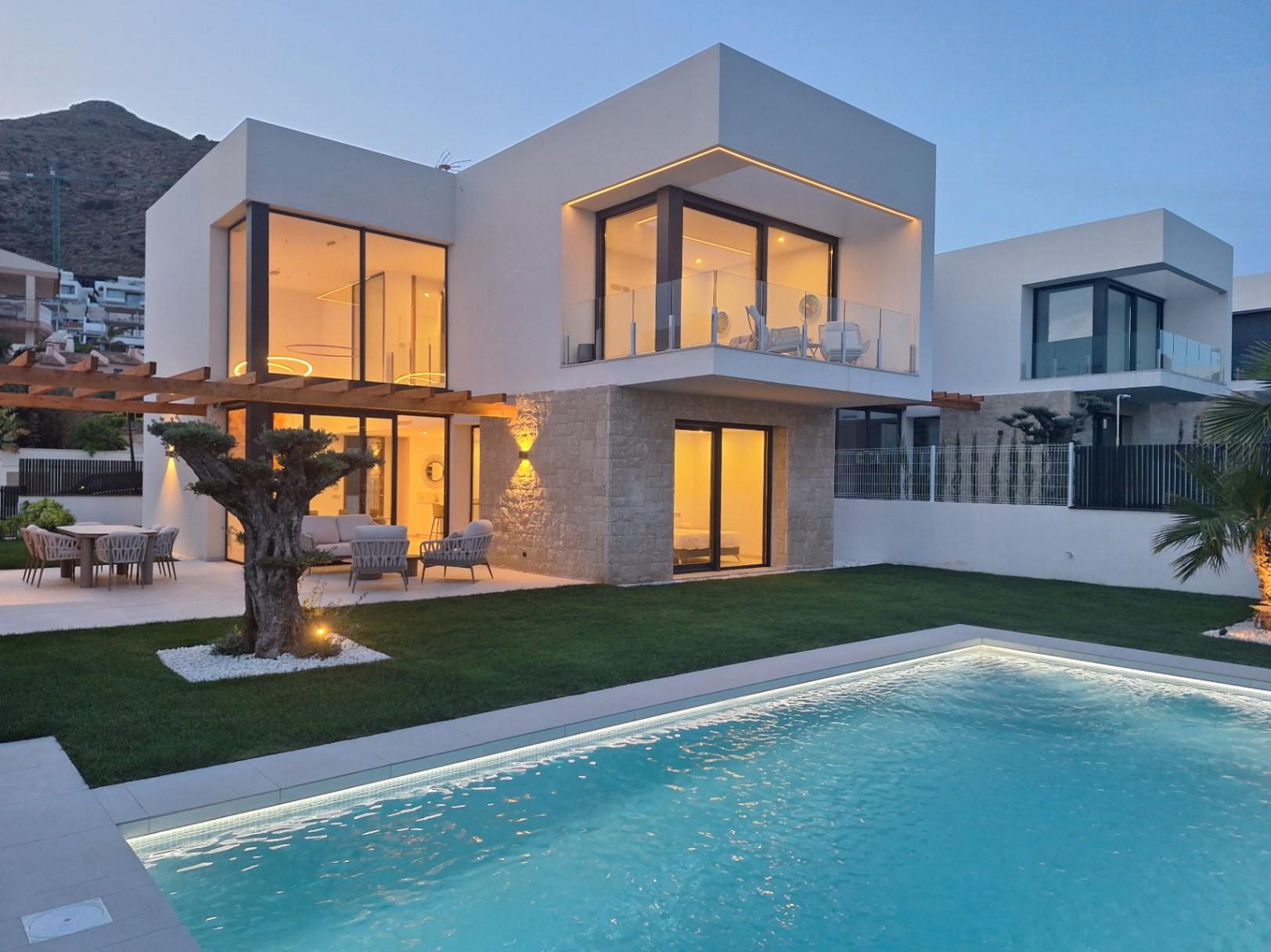 1047DA - Villas modernas de nueva construcción en Finestrat