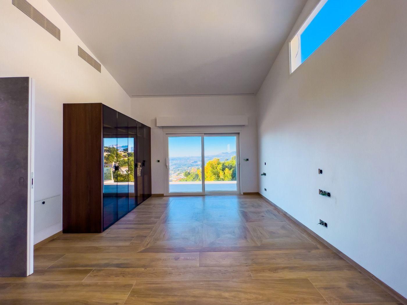 1121DA - Villa moderne spacieuse avec vue spectaculaire sur la mer