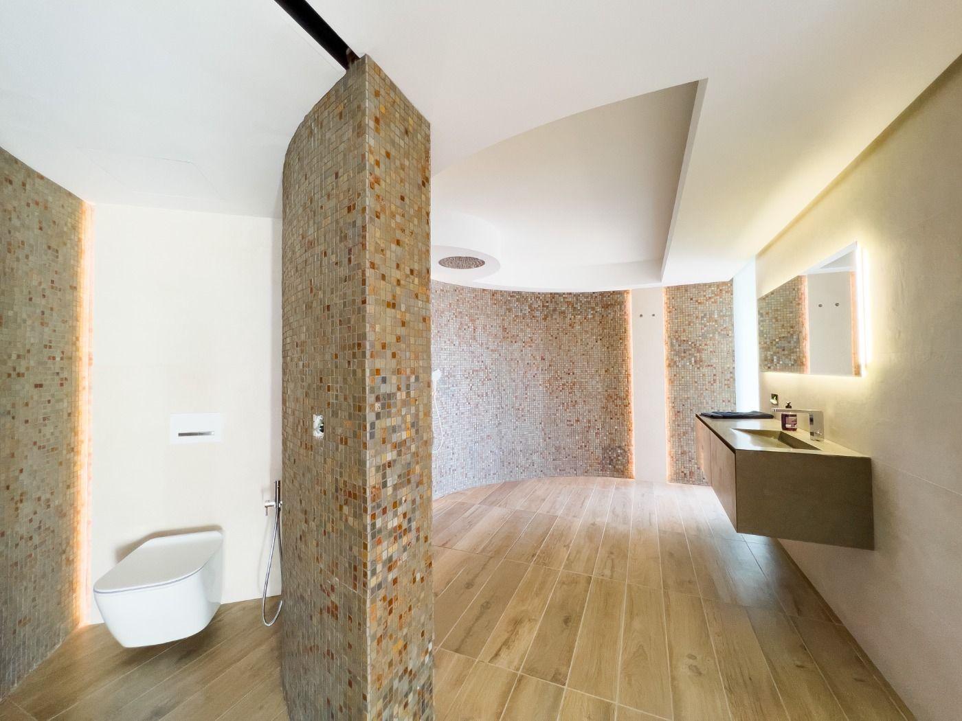 1121DA - Villa moderne spacieuse avec vue spectaculaire sur la mer