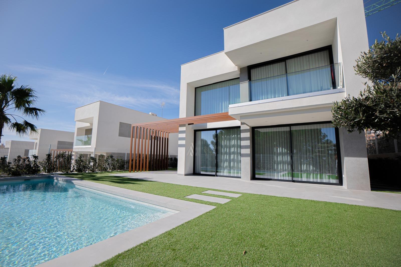 1160DA - Estupenda villa de obra nueva, situadas en una zona privilegiada de Finestrat.