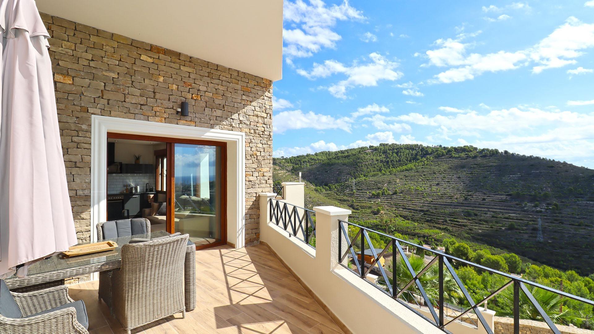 1212NS - Villa mit Panoramablick in einer Wohngegend von Calpe