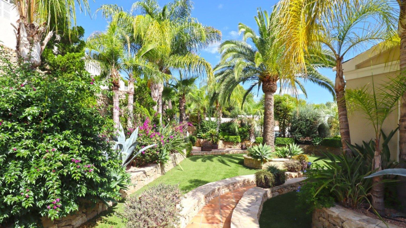 1212NS - Villa mit Panoramablick in einer Wohngegend von Calpe