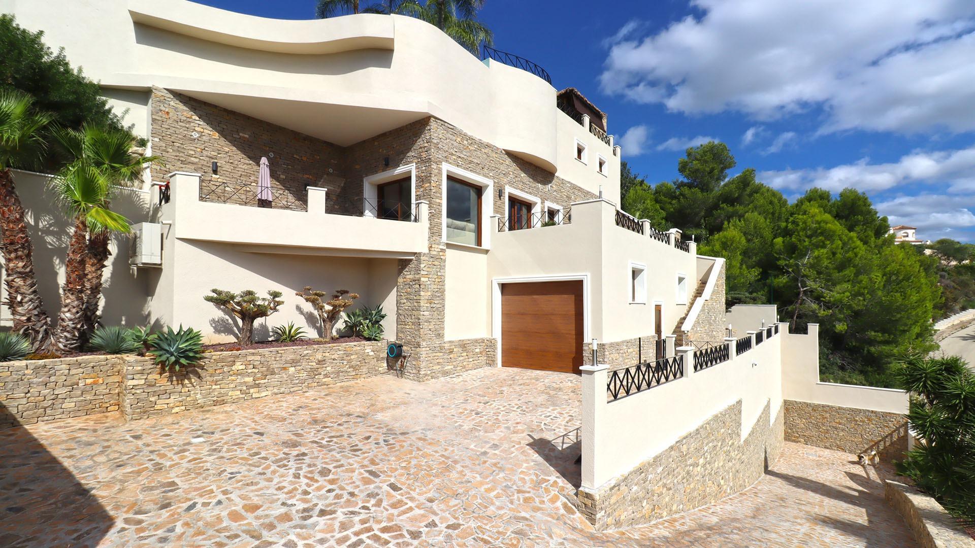 1212NS - Villa mit Panoramablick in einer Wohngegend von Calpe