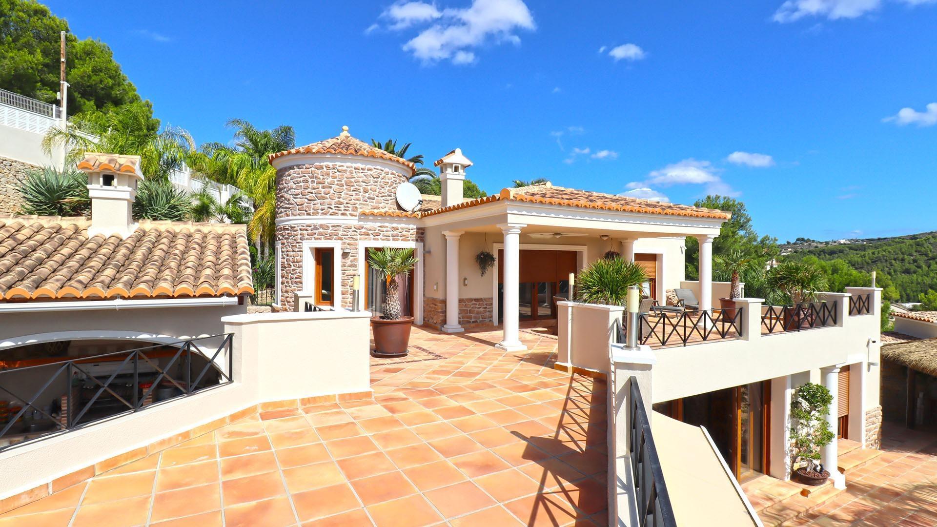 1212NS - Villa mit Panoramablick in einer Wohngegend von Calpe