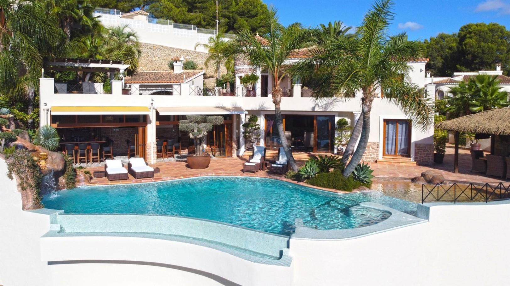 1212NS - Villa mit Panoramablick in einer Wohngegend von Calpe