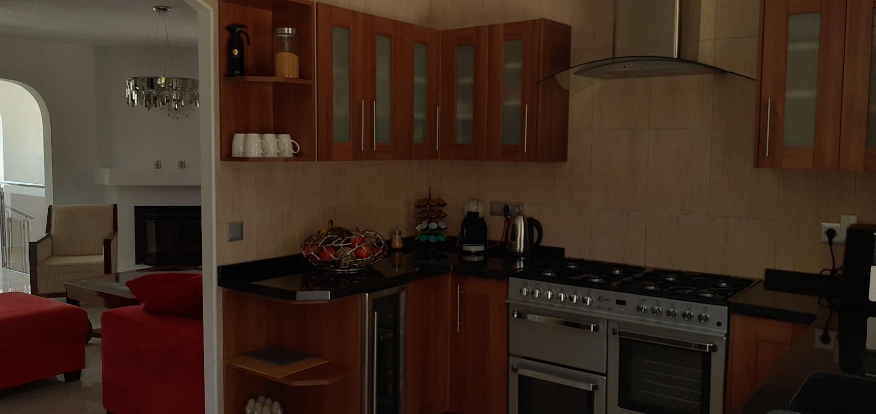 1215NS - Mediterranean Villa in Albir