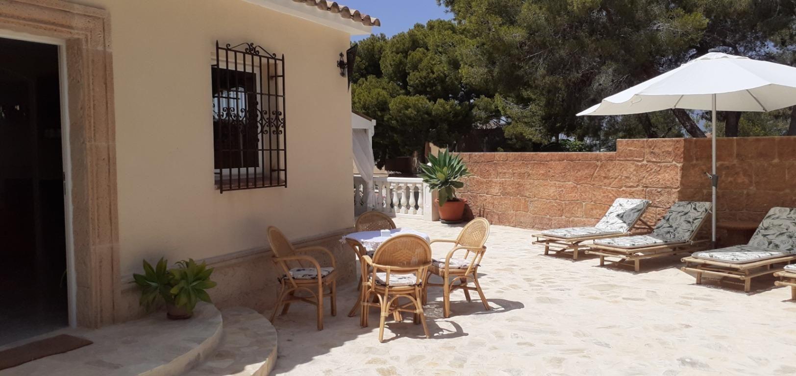 1215NS - Mediterranean Villa in Albir