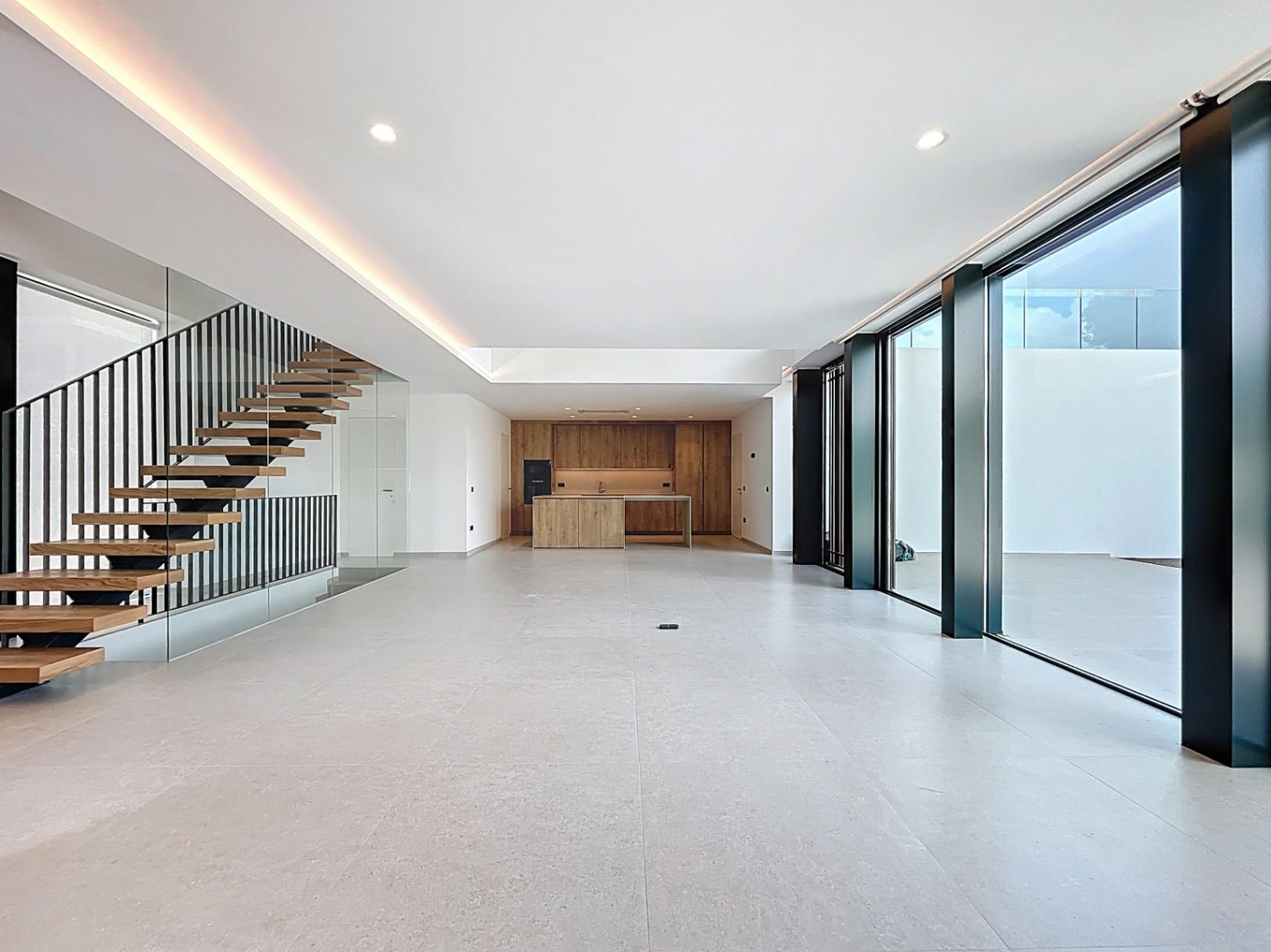 1218DR - Beautiful modern contemporary villa situated on a short distance to the coast and centre of Albir