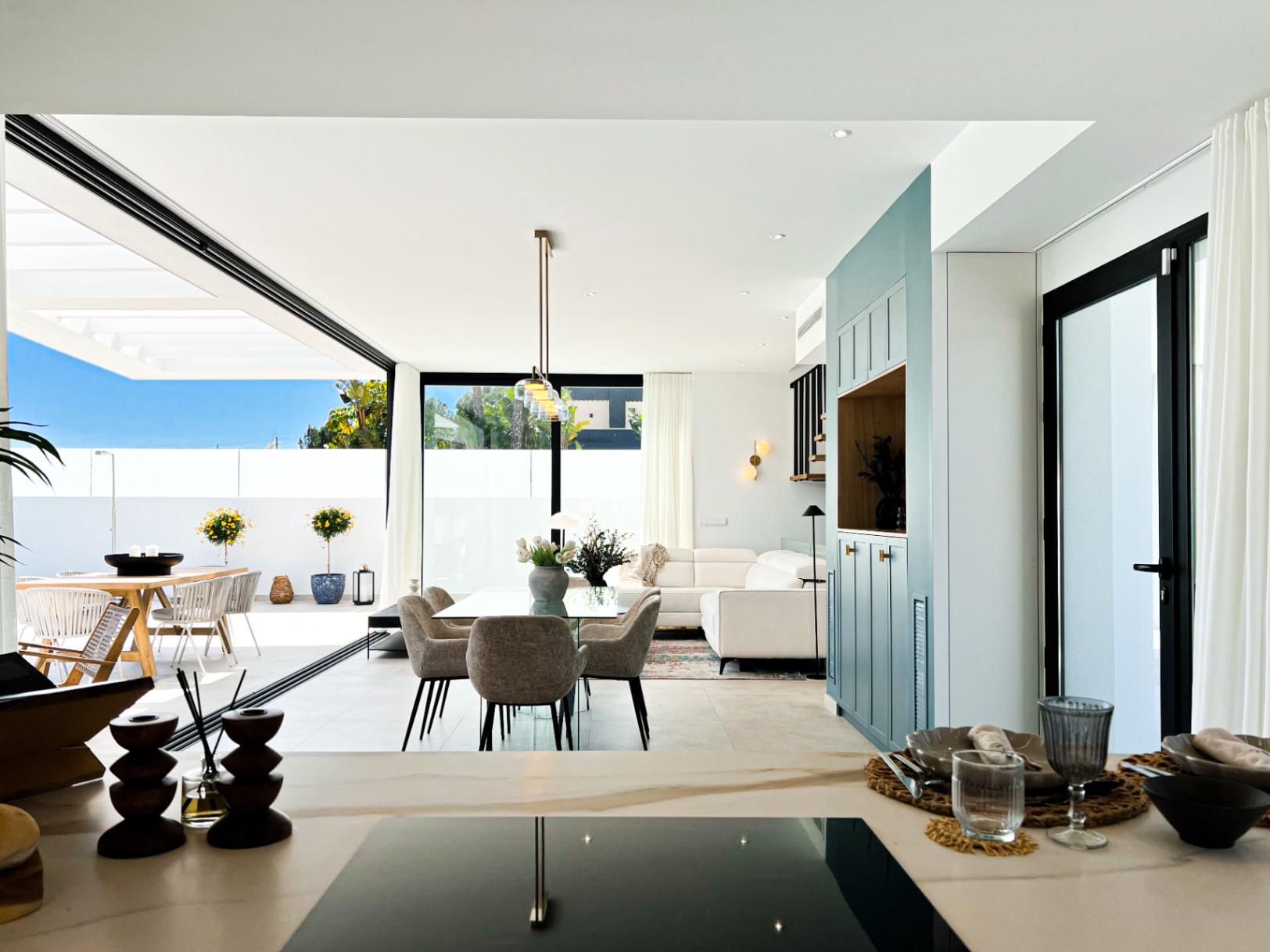 1233DA - Nouvelle villa contemporaine avec piscine à débordement à Polop – première de 46 achevées