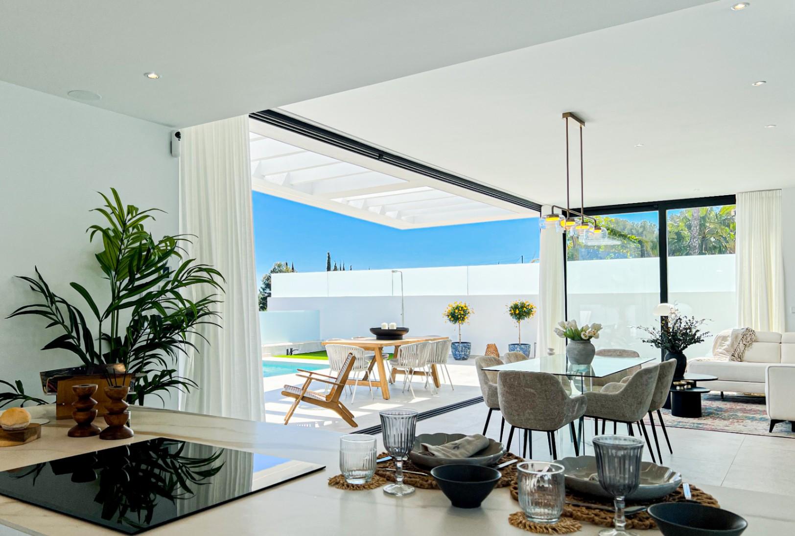 1233DA - Nouvelle villa contemporaine avec piscine à débordement à Polop – première de 46 achevées