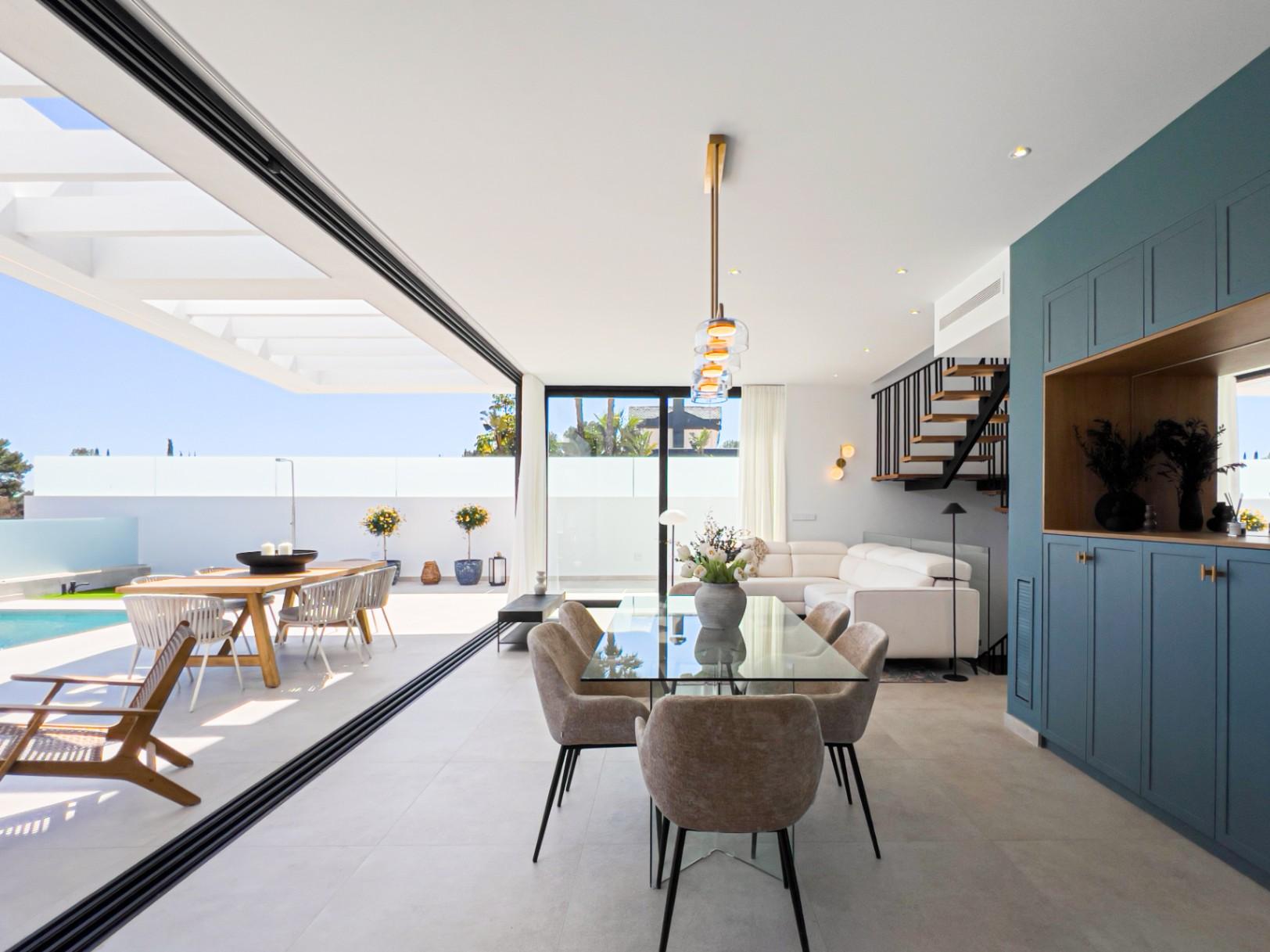 1233DA - Nouvelle villa contemporaine avec piscine à débordement à Polop – première de 46 achevées