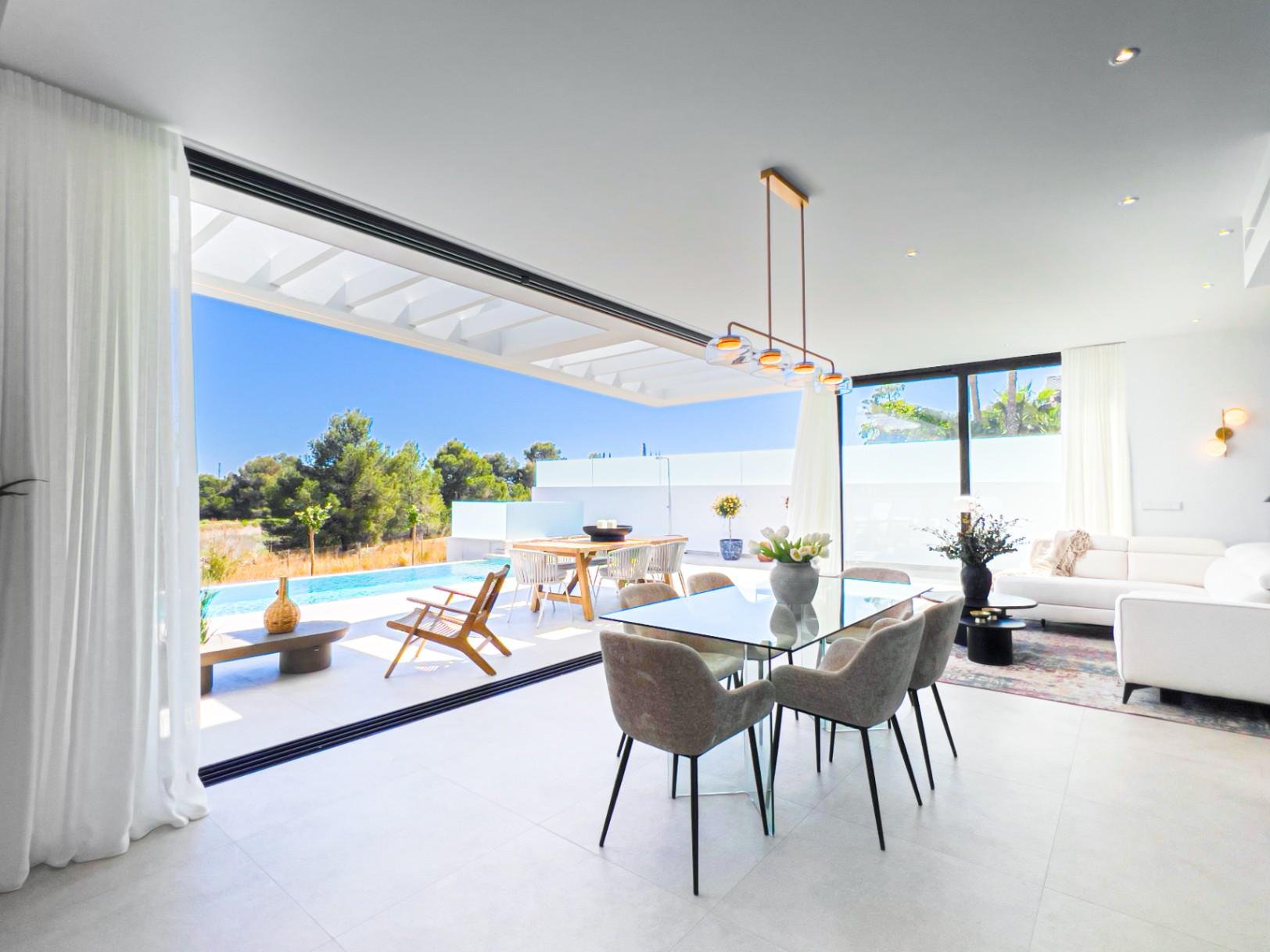 1233DA - Nouvelle villa contemporaine avec piscine à débordement à Polop – première de 46 achevées