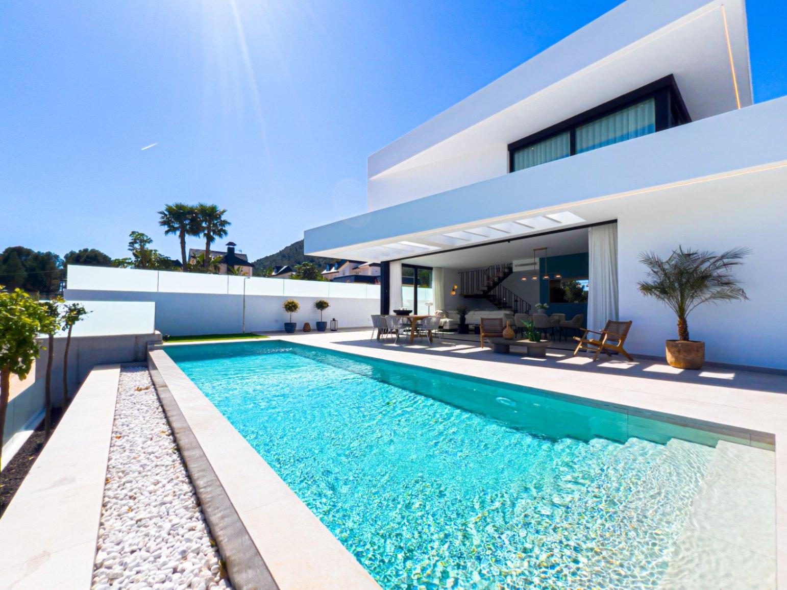 1233DA - Nouvelle villa contemporaine avec piscine à débordement à Polop – première de 46 achevées