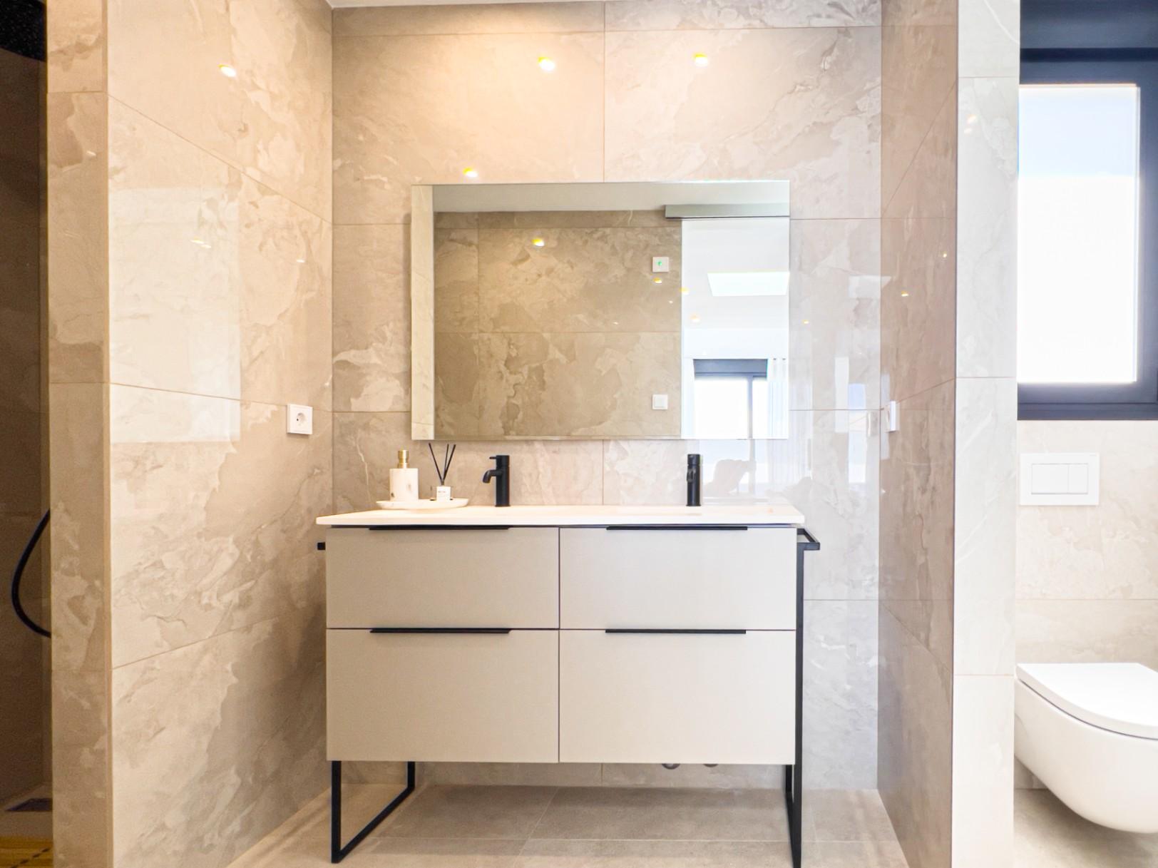 1233DA - Nouvelle villa contemporaine avec piscine à débordement à Polop – première de 46 achevées
