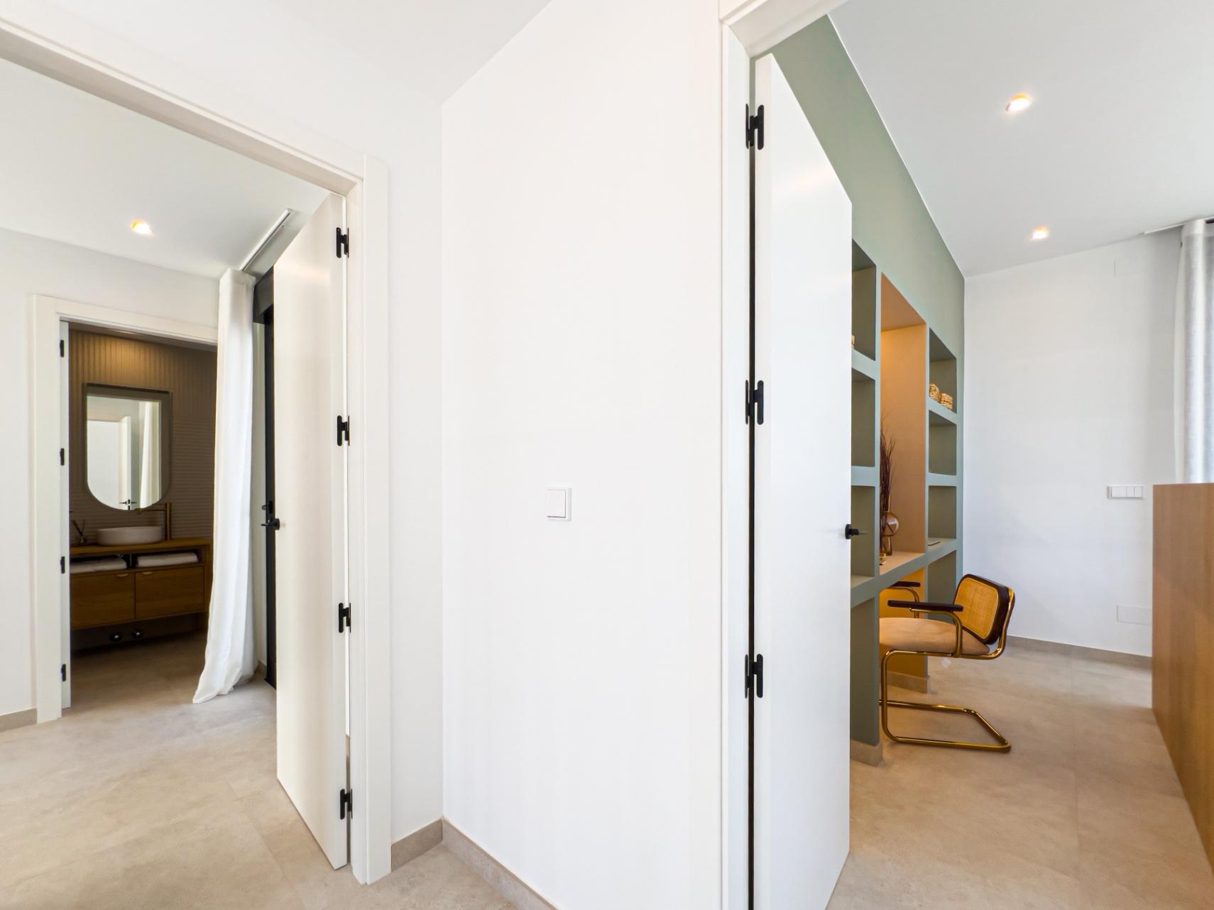 1233DA - Nouvelle villa contemporaine avec piscine à débordement à Polop – première de 46 achevées