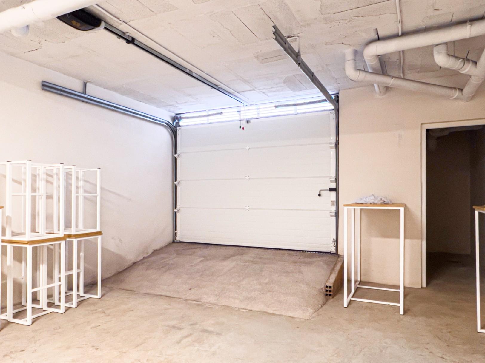 1233DA - Nouvelle villa contemporaine avec piscine à débordement à Polop – première de 46 achevées