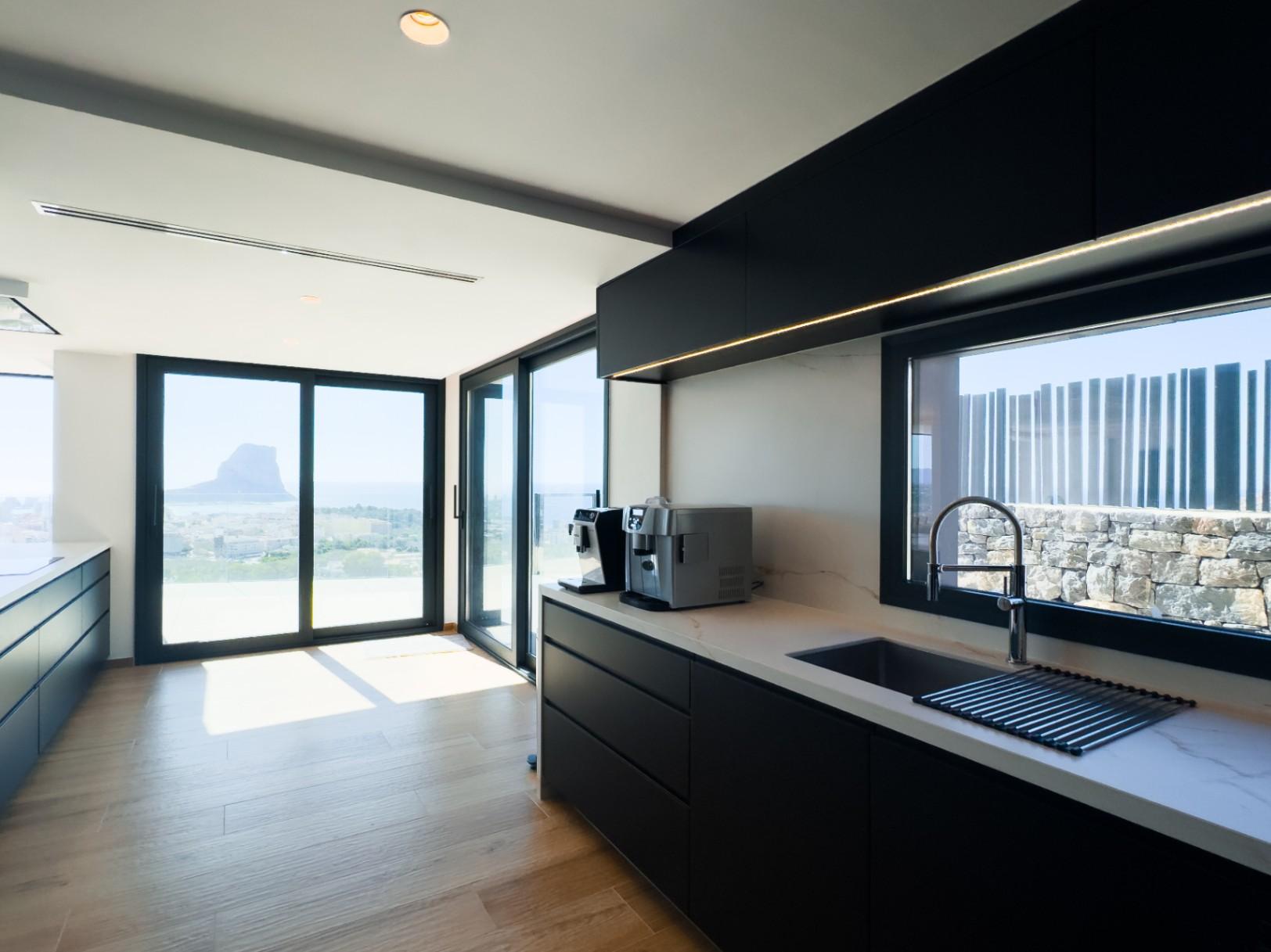 1250DA - Geräumige Luxusvilla mit Blick auf die Küste von Calpe.