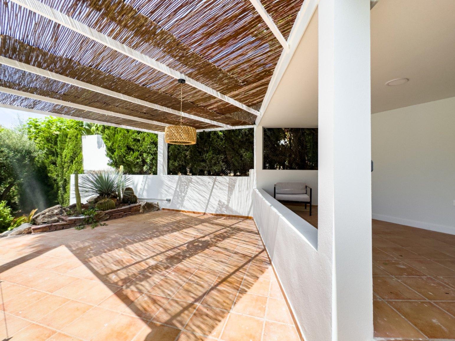 1260DA - Villa moderne de 3 chambres à coucher à Construccion à Altea Hills.