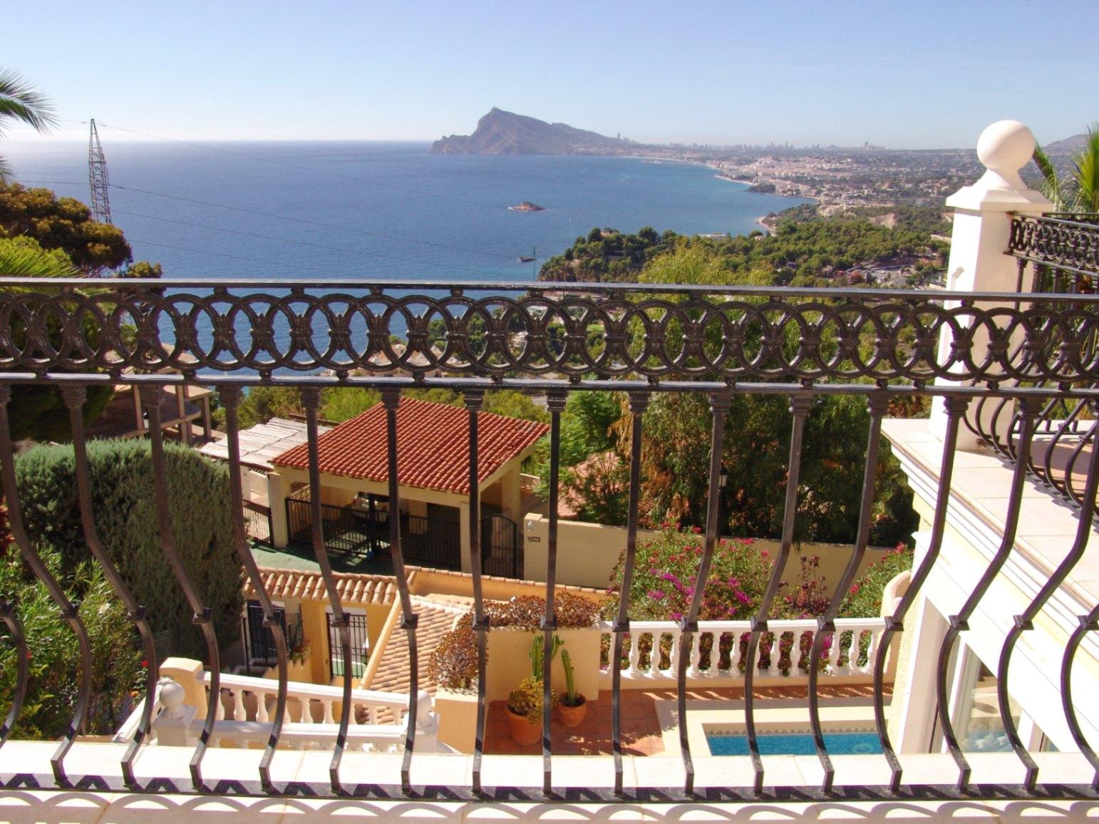 1267NS - Charmante villa méditerranéenne dans les collines d’Altea avec vue spectaculaire sur la mer