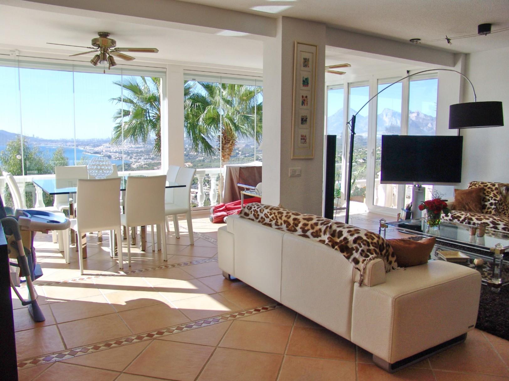 1267NS - Charmante villa méditerranéenne dans les collines d’Altea avec vue spectaculaire sur la mer