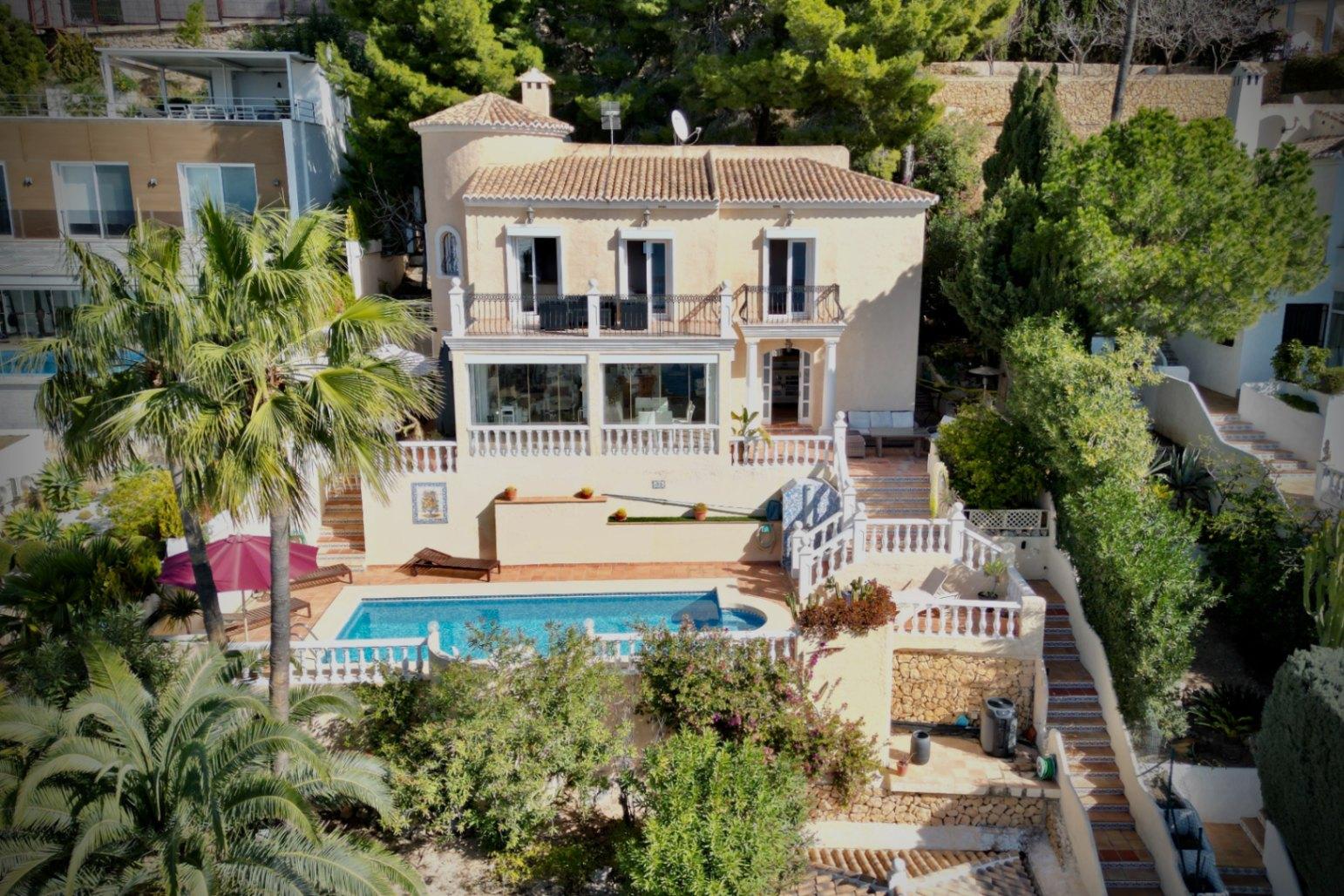 1267NS - Charmante villa méditerranéenne dans les collines d’Altea avec vue spectaculaire sur la mer