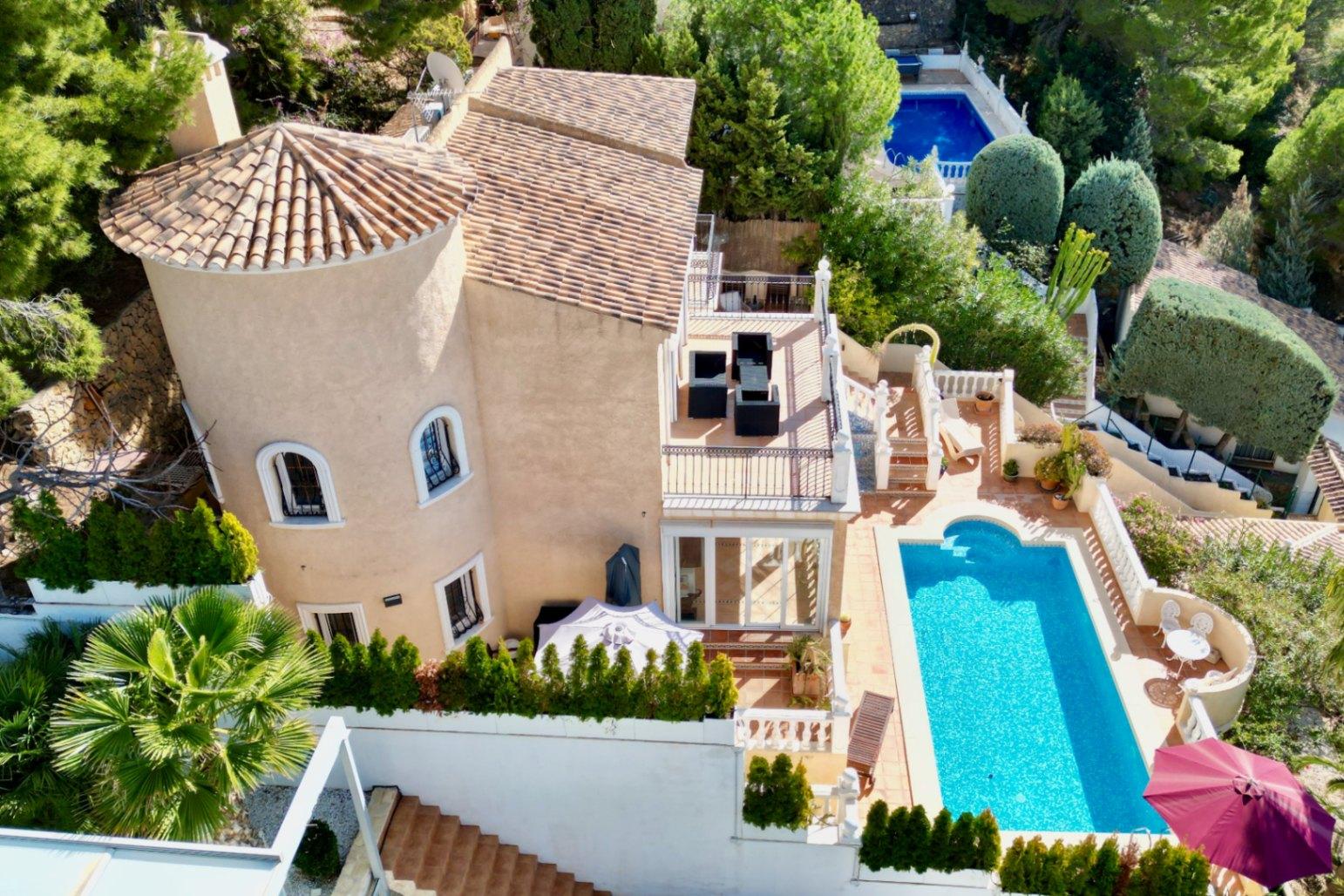 1267NS - Charmante villa méditerranéenne dans les collines d’Altea avec vue spectaculaire sur la mer
